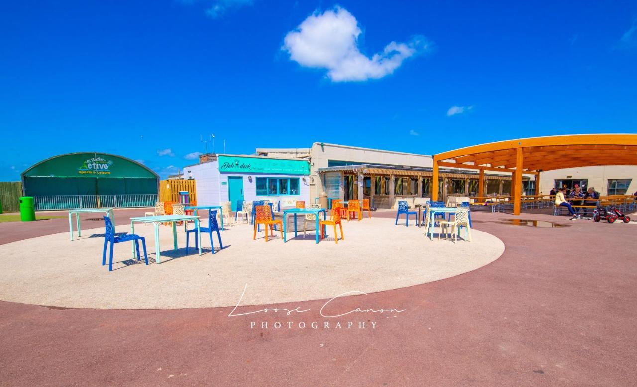 River Lodge Platinum Plus Holiday Home With River Views, Free Wifi & Netflix Camber Екстериор снимка