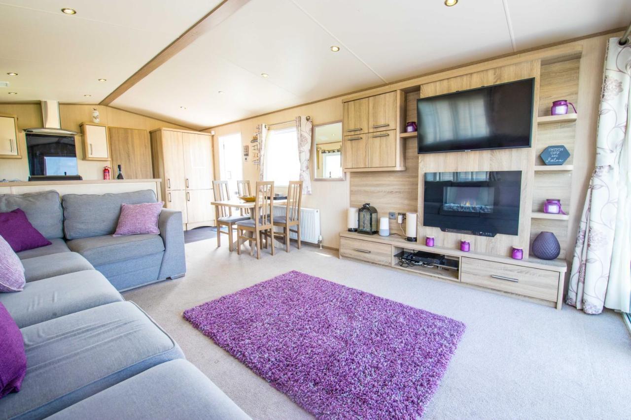 River Lodge Platinum Plus Holiday Home With River Views, Free Wifi & Netflix Camber Екстериор снимка